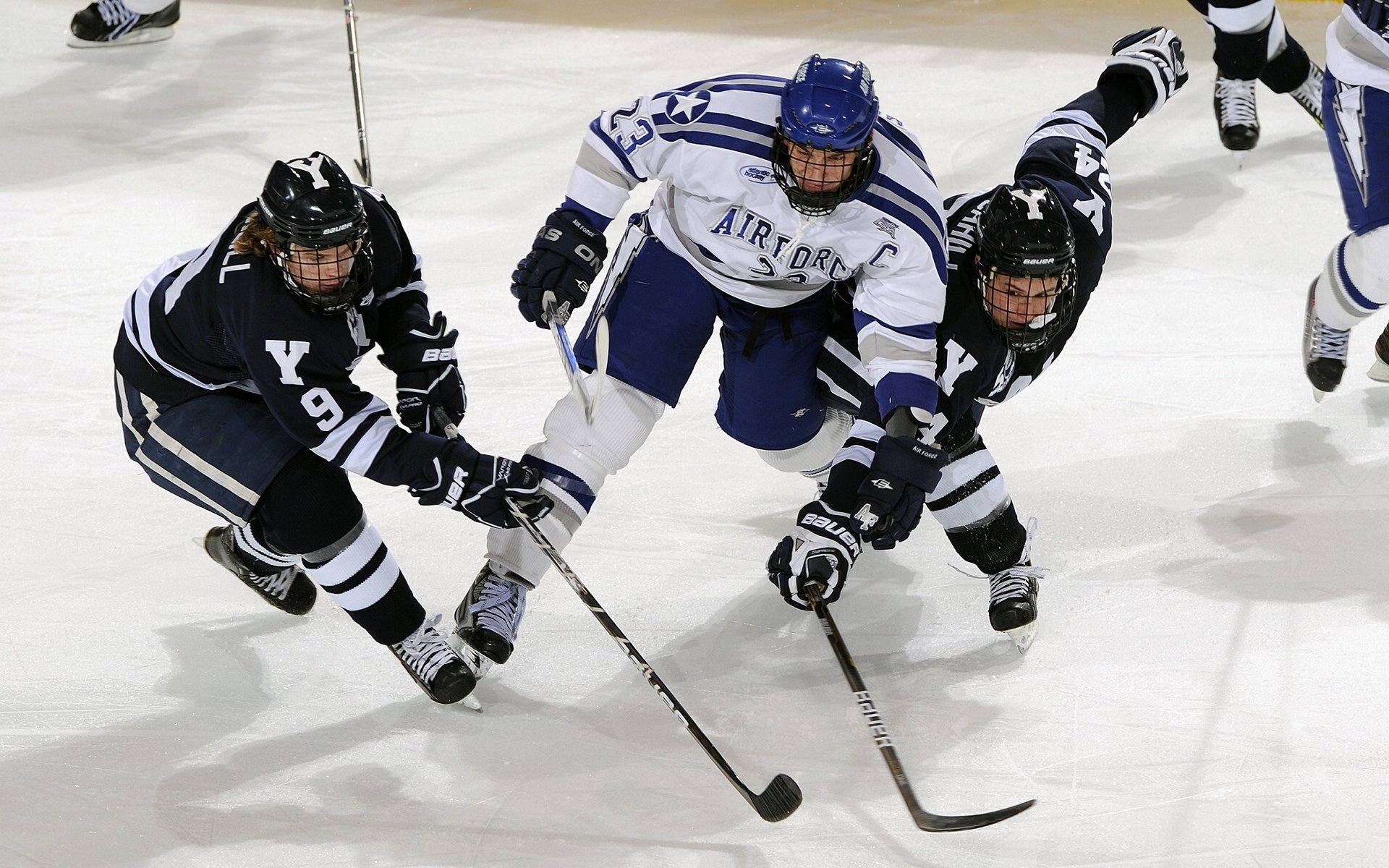 哈登赛事新规震荡德国队:规则变动引发争议的背后潜藏何种玄机?